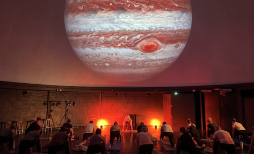 Yoga onder de sterren - Dag van de Wetenschap